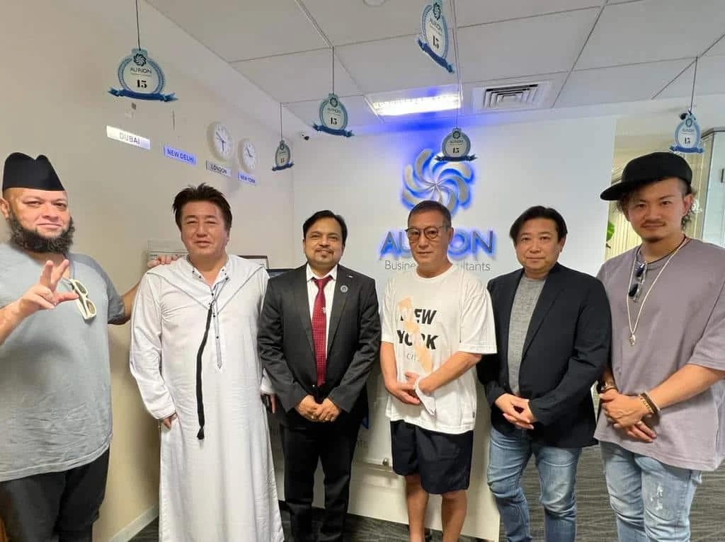AURION's Managing Director with a visiting Chinese delegation